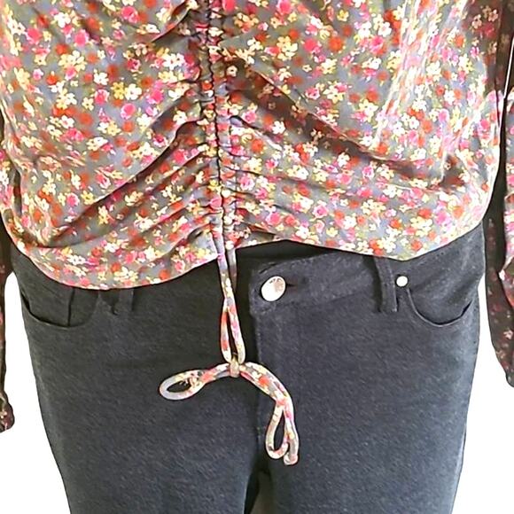 NWOT SO Juniors XXL Floral Ruched Long Sleeve Stretch Knit Crop Top Boho Style - Picture 4 of 9